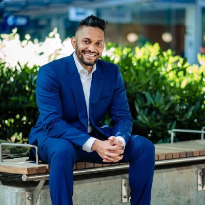 https://www.linkedin.com/in/gabag26/